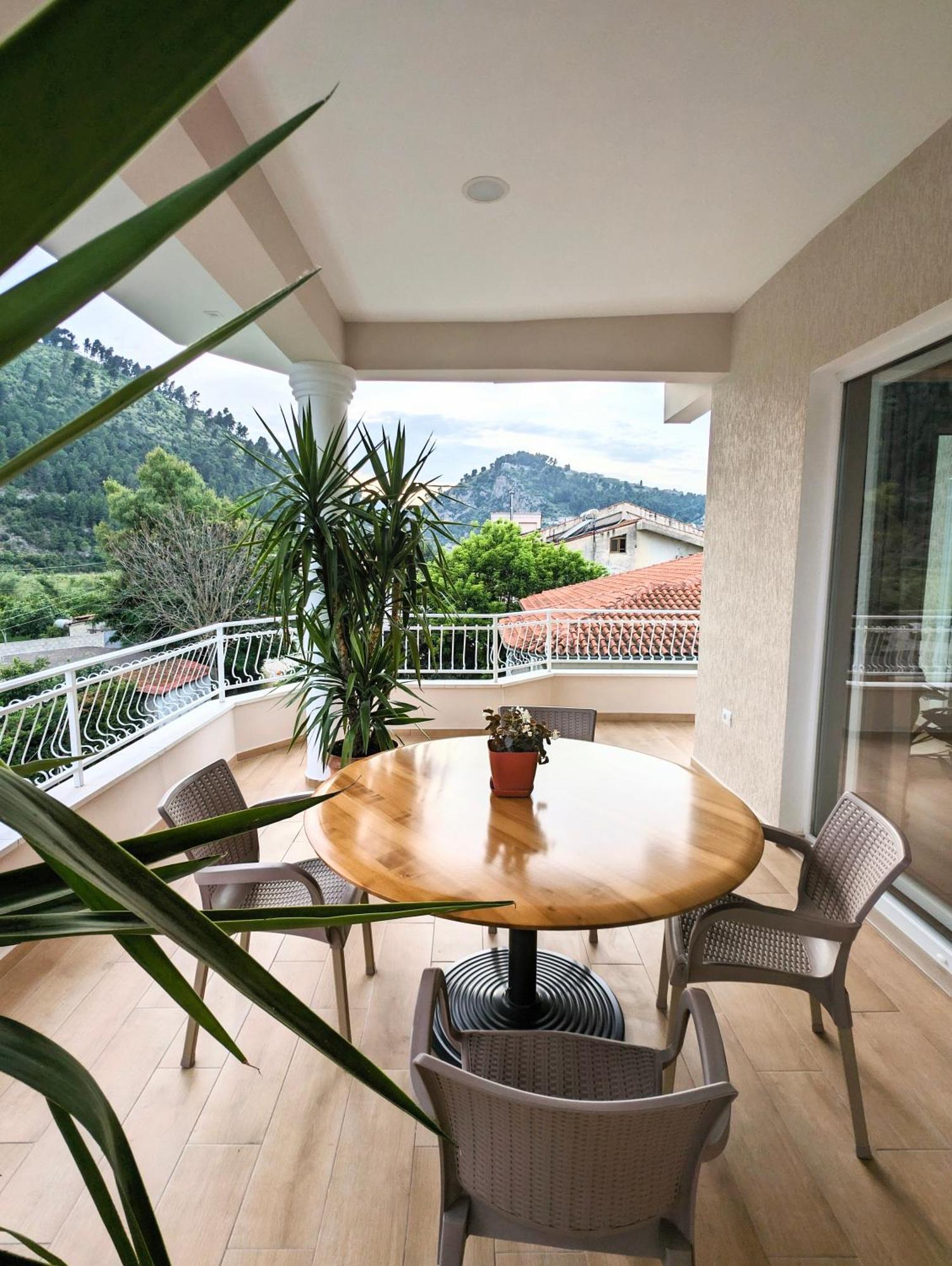 Villa With Garden And Veranda Berat Ngoại thất bức ảnh